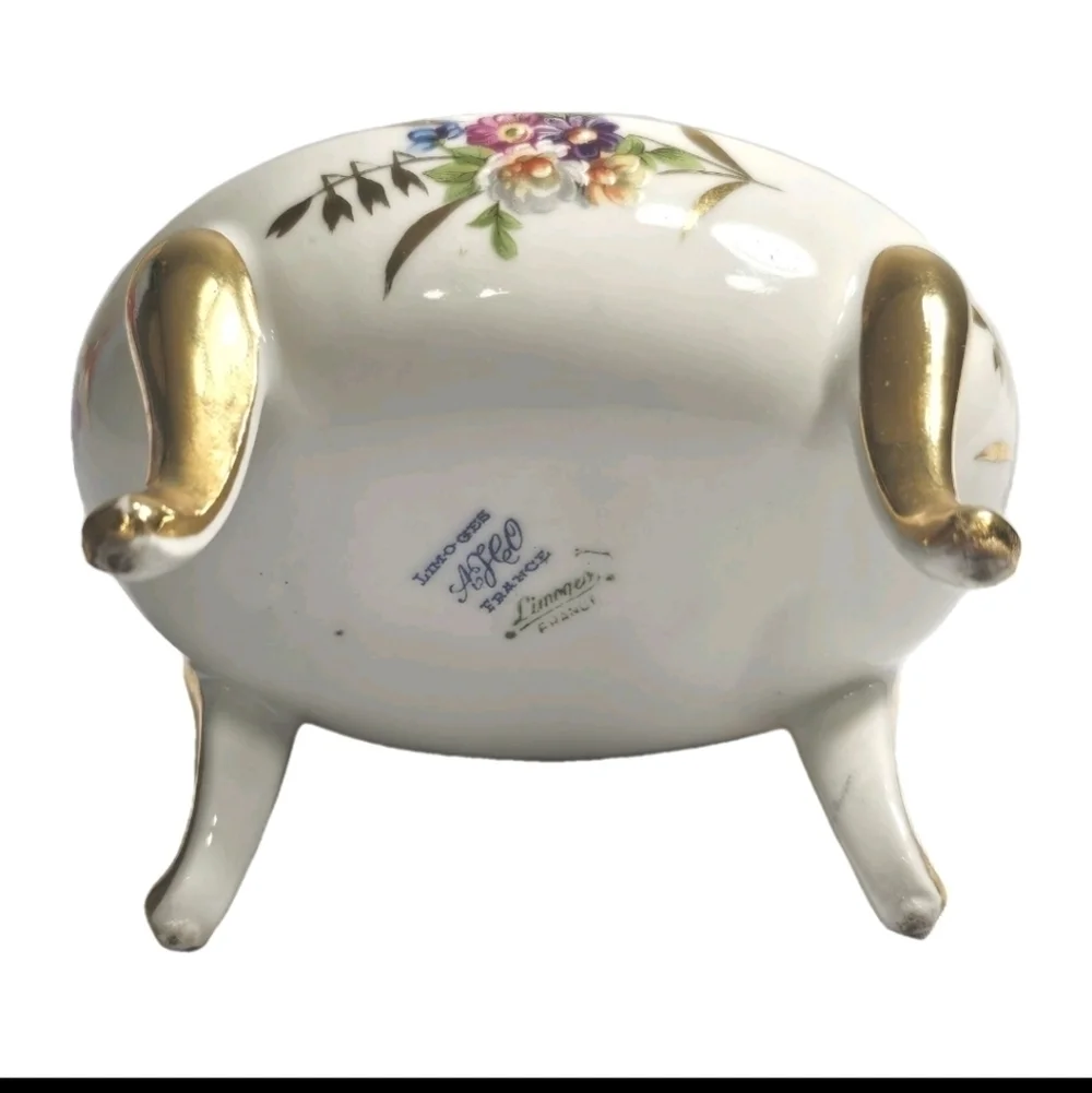 LIMOGES  FRANCE  EGG SHAPE FLORAL HANDPAINTED FOOTED WHITE VINTAGE TRINKET BOX
